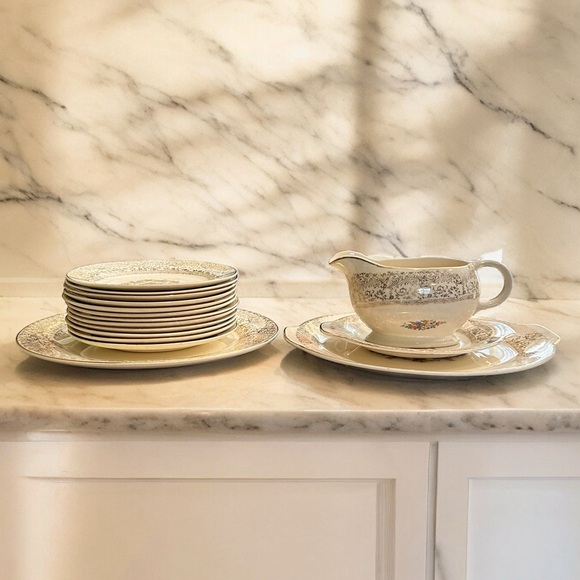 Warranted 22K Liberty Gold Fine China Dishes (16 pc) - Picture 2 of 16